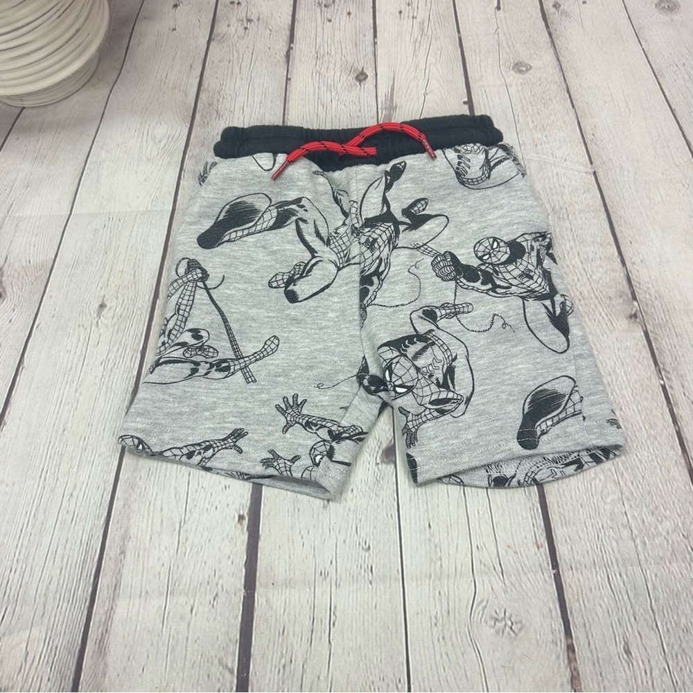 Marvel spider-man Gray graphic print knit pull-on Shorts Red Accents toddler 2T